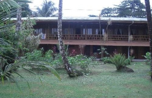 Miss Junies Lodge Tortuguero Exterior foto